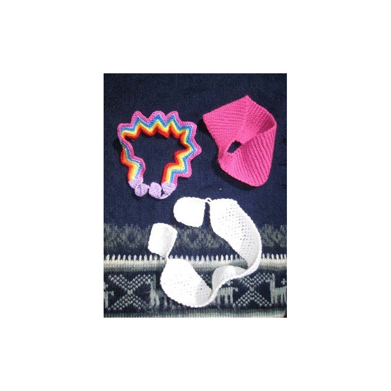 Collier arc-en-ciel macramé Collier arc-en-ciel macramé